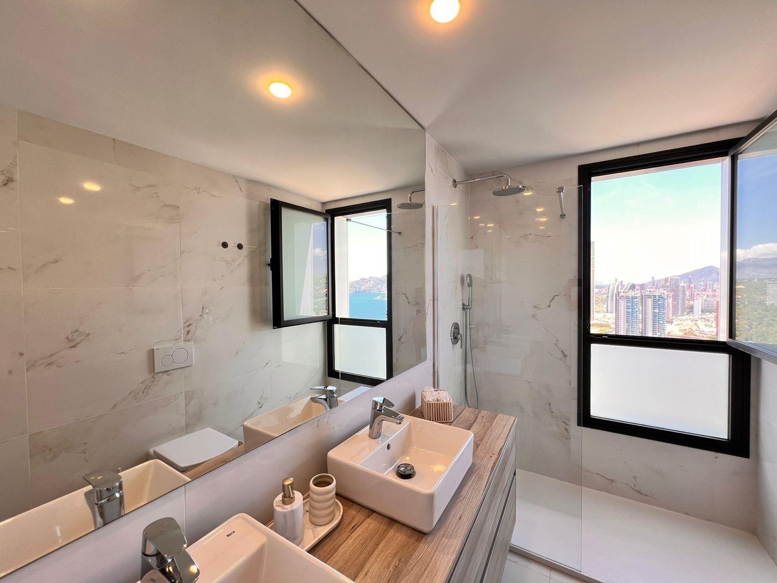 Apartment in Benidorm, Alicante, Spain 3 bedrooms, 130 sq.m. No. 133277