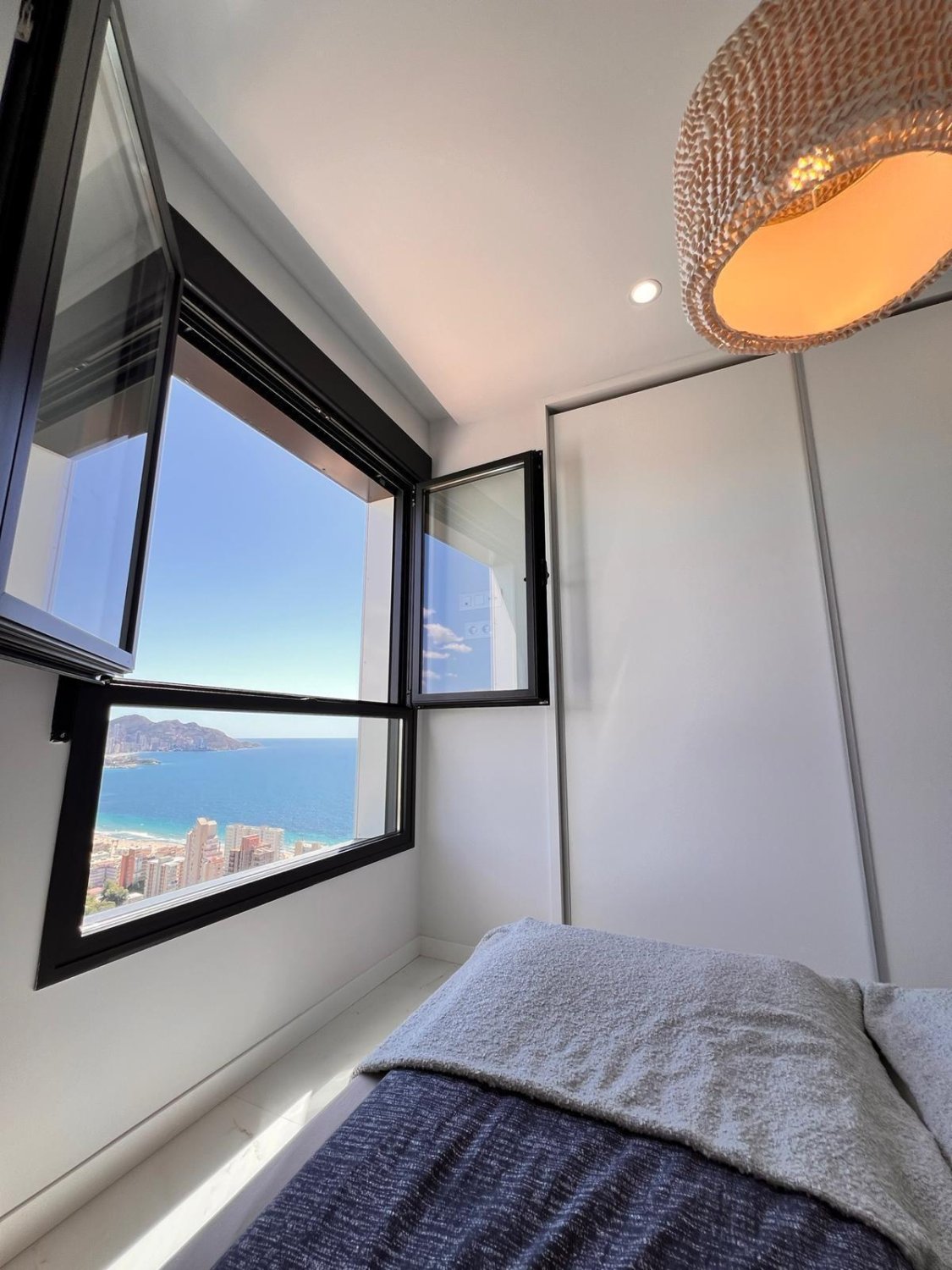 Apartment in Benidorm, Alicante, Spain 3 bedrooms, 130 sq.m. No. 133277
