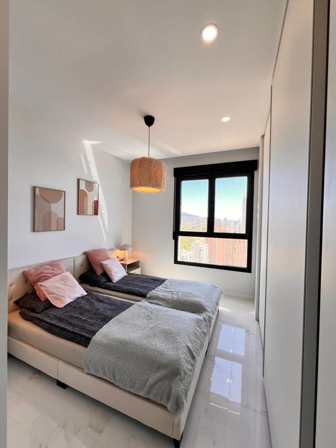Apartment in Benidorm, Alicante, Spain 3 bedrooms, 130 sq.m. No. 133277