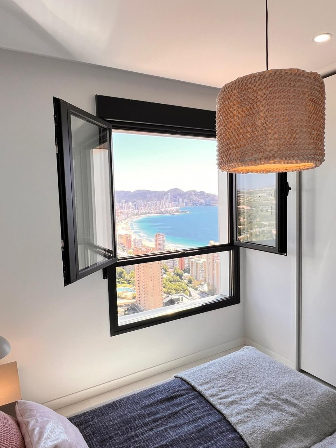 Apartment in Benidorm, Alicante, Spain 3 bedrooms, 130 sq.m. No. 133277