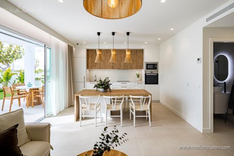 Продажа квартиры Торре-де-ла-Орадада, Аликанте, Испания 3 спальни, 87м2 №139666 - фото 4