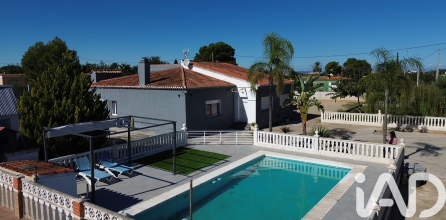 Māja Corbera, Valencia, Spānijā 3 istabas, 189 m2 Nr. 152810