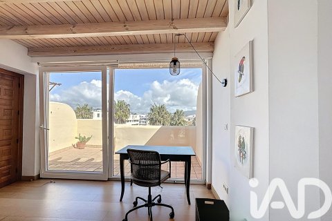 Townhouse for sale in Tarifa, Cadiz, Spain 4 bedrooms, 191 sq.m. No. 152808 - photo 28