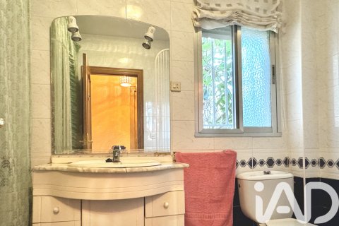 Dom w Riba-roja de Turia, Valencia, Hiszpania 4 sypialnie, 198 mkw. nr 152811 – zdjęcie 12