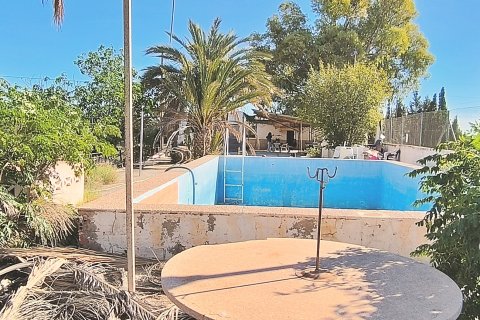 House for sale in Alicante, Spain 5 bedrooms, 250 sq.m. No. 152813 - photo 25