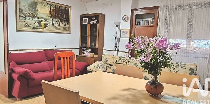 House in Alicante, Spain 5 bedrooms, 250 sq.m. No. 152813