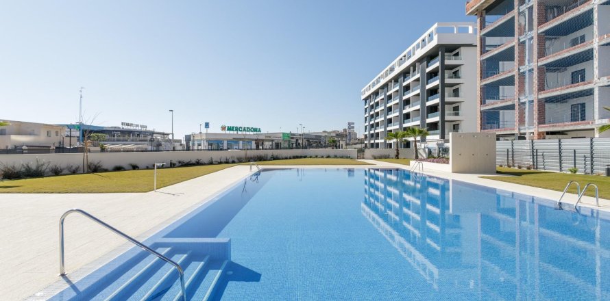 Квартира в Торревьеха, Аликанте, Испания 2 спальни, 65м2 №98327