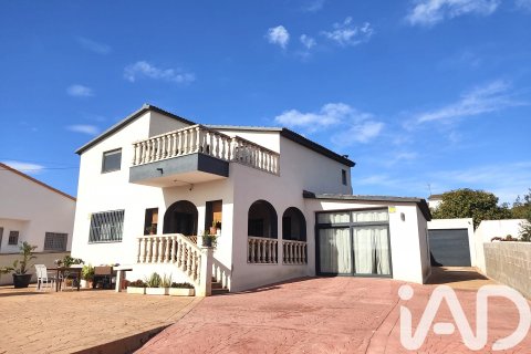 Продажа дома в Ла-Бисбаль-дель-Пенедес, Таррагона, Испания 5 спален, 336м2 №152740 - фото 6