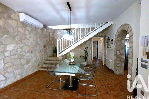 Продажа дома в Ла-Бисбаль-дель-Пенедес, Таррагона, Испания 5 спален, 336м2 №152740 - фото 13