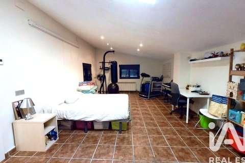 Продажа дома в Ла-Бисбаль-дель-Пенедес, Таррагона, Испания 5 спален, 336м2 №152740 - фото 29