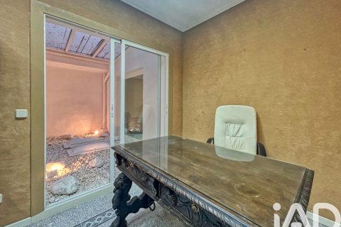 Продажа коммерческой недвижимости в Сьюдад-Реаль, Сьюдад Реаль, Испания 325м2 №152741 - фото 12