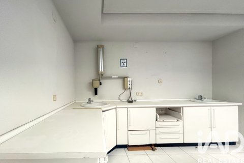 Продажа коммерческой недвижимости в Сьюдад-Реаль, Сьюдад Реаль, Испания 325м2 №152741 - фото 8