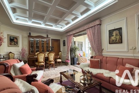 Māja Valencia, Spānijā 5 istabas, 322 m2 Nr. 152743