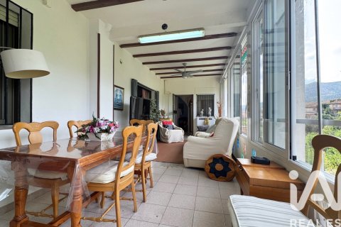 Talo myytävänä Valencia, Espanja, 5 makuuhuonetta, 322 m2 No. 152743 - kuva 9