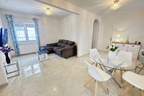 Villa in vendita a Villamartin, Alicante, Spagna 3 camere da letto, 120 mq. N° 144420 - foto 10