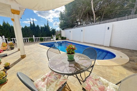 Villa in vendita a Villamartin, Alicante, Spagna 3 camere da letto, 120 mq. N° 144420 - foto 2