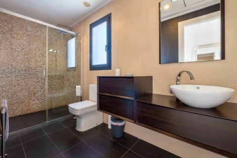 Villa till salu i Ciudad Quesada, Alicante, Spanien 3 sovrum, 135 kvm. Nr. 144422 - foto 18