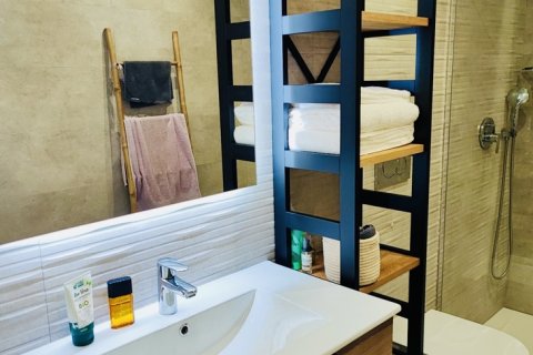 Apartment for sale in Torrevieja, Alicante, Spain 2 bedrooms, 92 sq.m. No. 144421 - photo 14