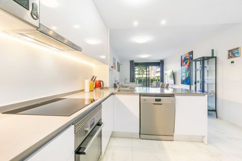 Apartment for sale in Alicante, Spain 2 bedrooms, No. 144423 - photo 11