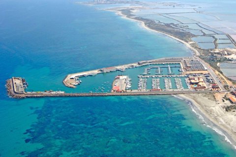 Huoneisto myytävänä San Pedro del Pinatar, Murcia, Espanja, 3 makuuhuonetta, 133 m2 No. 171198 - kuva 7
