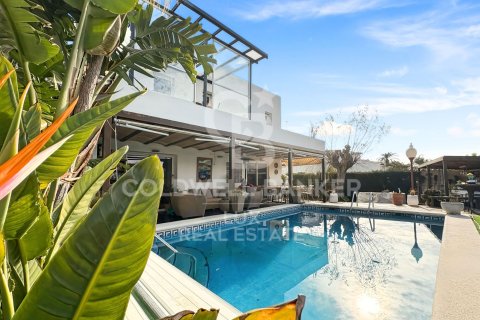 Villa for sale in Empuriabrava, Girona, Spain 4 bedrooms, 288 sq.m. No. 159634 - photo 5