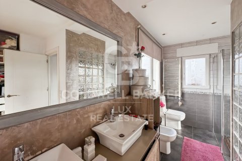 Villa for sale in Empuriabrava, Girona, Spain 4 bedrooms, 288 sq.m. No. 159634 - photo 14