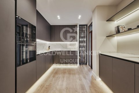 Apartamento en venta en Madrid, España 3 dormitorios, 128 m2 No. 158284 - foto 15