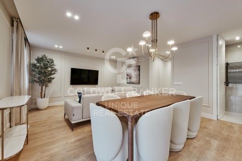 Apartamento en venta en Madrid, España 3 dormitorios, 152 m2 No. 158282 - foto 5