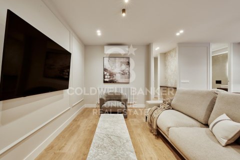 Apartamento en venta en Madrid, España 3 dormitorios, 152 m2 No. 158282 - foto 4