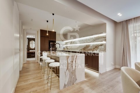 Apartamento en venta en Madrid, España 3 dormitorios, 152 m2 No. 158282 - foto 8