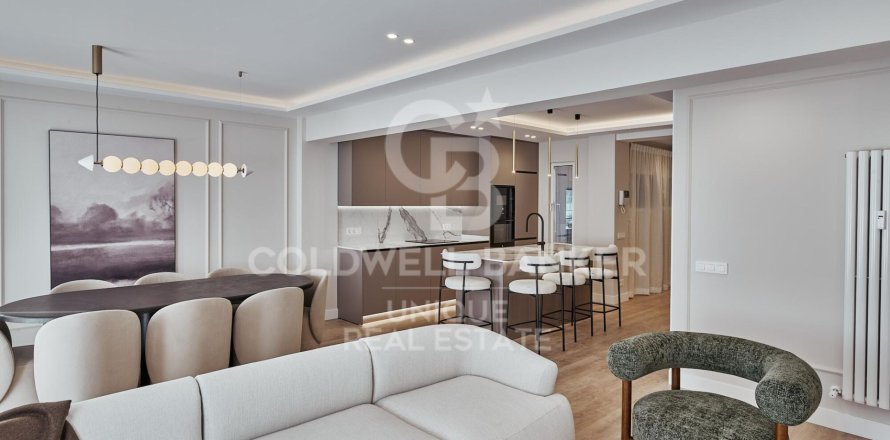 Appartamento a Madrid, Spagna 3 camere da letto, 136 mq. N° 158283