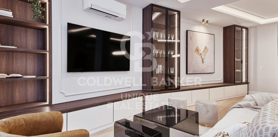 Appartamento a Madrid, Spagna 3 camere da letto, 143 mq. N° 158285