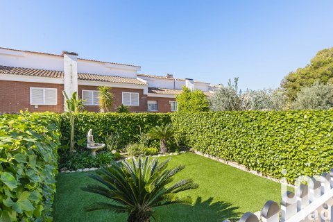 Kaupunkipientalo myytävänä Altafulla, Tarragona, Espanja, 4 makuuhuonetta, 249 m2 No. 153577 - kuva 10