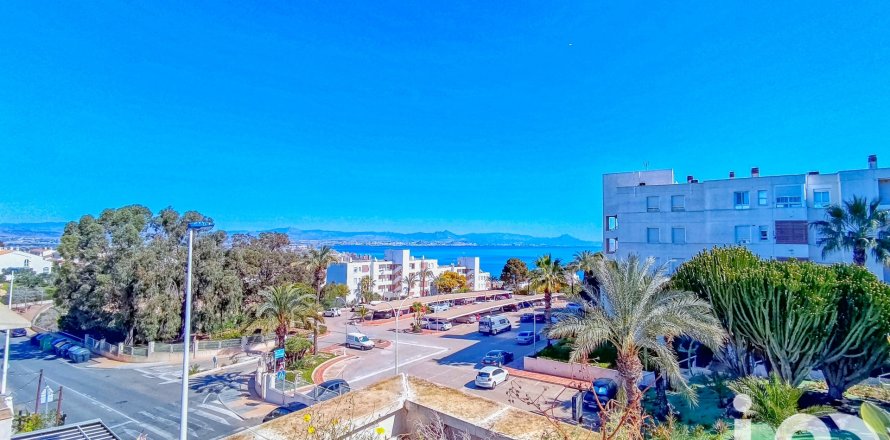 Appartamento a Santa Pola, Alicante, Spagna 2 camere da letto, 122 mq. N° 153579