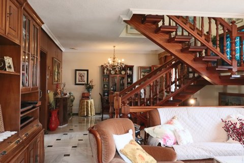 Willa w La Nucia, Alicante, Hiszpania 6 sypialni, 380 mkw. nr 196711 – zdjęcie 16