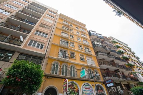 Продажа квартиры в Аликанте, Испания 3 спальни, 130м2 №180511 - фото 19