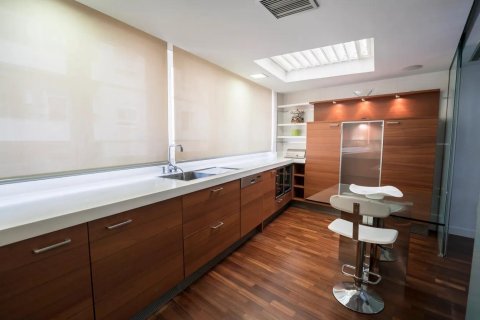 Продажа квартиры в Аликанте, Испания 3 спальни, 130м2 №180511 - фото 7