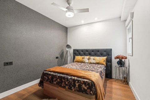 Продажа квартиры в Аликанте, Испания 3 спальни, 155м2 №180513 - фото 12