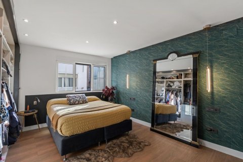 Продажа квартиры в Аликанте, Испания 3 спальни, 155м2 №180513 - фото 11