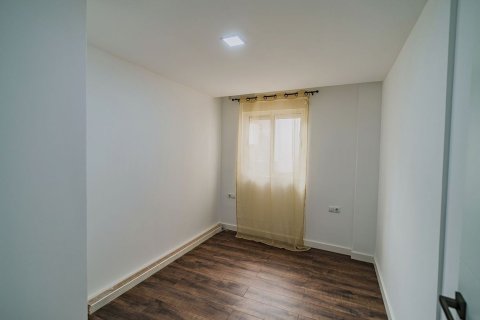Продажа квартиры в Аликанте, Испания 2 спальни, 75м2 №180515 - фото 19
