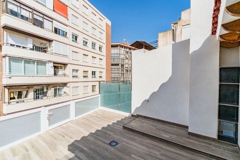 Продажа квартиры в Аликанте, Испания 2 спальни, 75м2 №180515 - фото 14