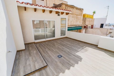Продажа квартиры в Аликанте, Испания 2 спальни, 75м2 №180515 - фото 4