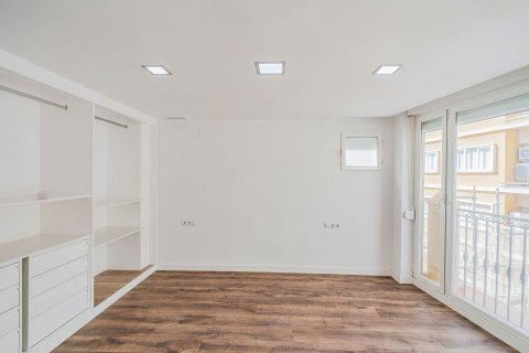 Продажа квартиры в Аликанте, Испания 2 спальни, 75м2 №180515 - фото 21