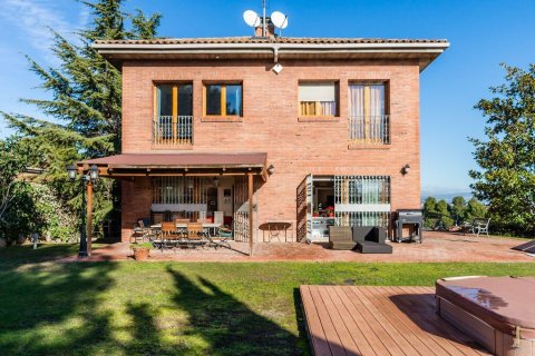 Villa à vendre Cerdanyola Del Valles, Barcelona, Espagne, 7 chambres, 806 m2 No. 133373 - photo 13