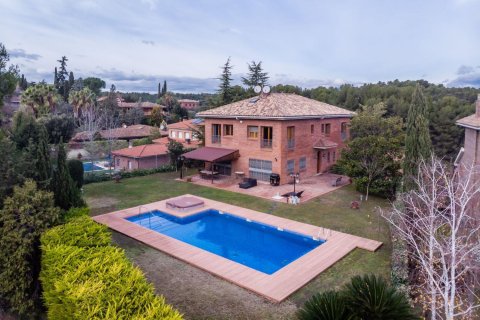 Villa à vendre Cerdanyola Del Valles, Barcelona, Espagne, 7 chambres, 806 m2 No. 133373 - photo 4