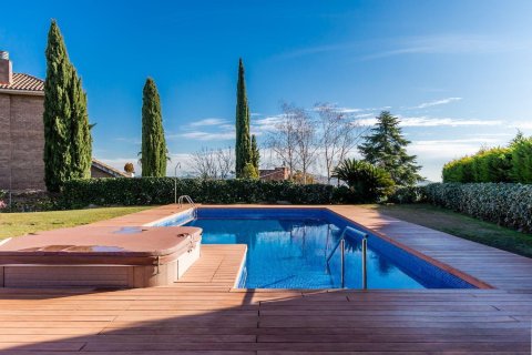 Villa à vendre Cerdanyola Del Valles, Barcelona, Espagne, 7 chambres, 806 m2 No. 133373 - photo 11