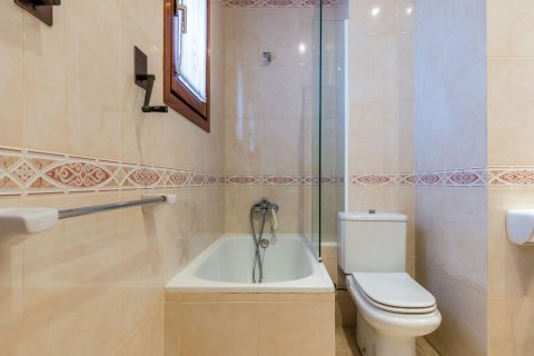 Villa à vendre Cerdanyola Del Valles, Barcelona, Espagne, 7 chambres, 806 m2 No. 133373 - photo 20