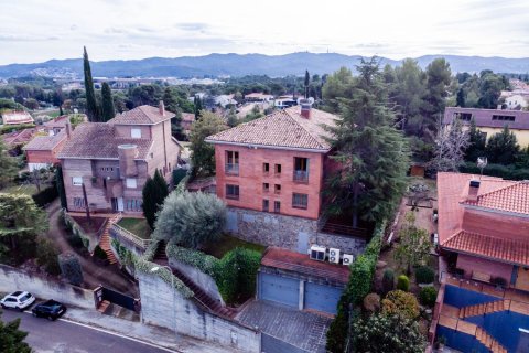 Villa à vendre Cerdanyola Del Valles, Barcelona, Espagne, 7 chambres, 806 m2 No. 133373 - photo 3