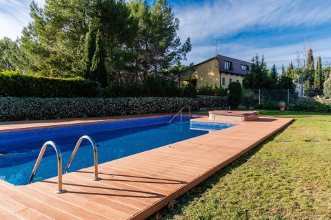 Villa à vendre Cerdanyola Del Valles, Barcelona, Espagne, 7 chambres, 806 m2 No. 133373 - photo 10