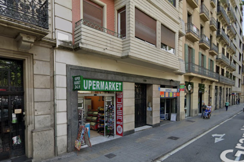 Commercial property à vendre Eixample, Barcelona, Espagne, 268 m2 No. 133374 - photo 1